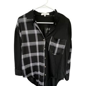 Eden & Olivia Black and White Plaid Women's Shirt